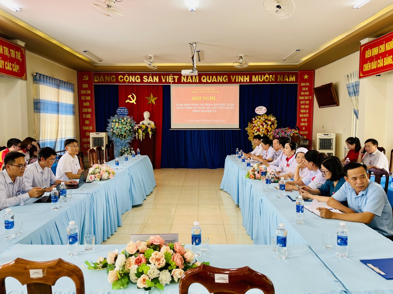 y tế